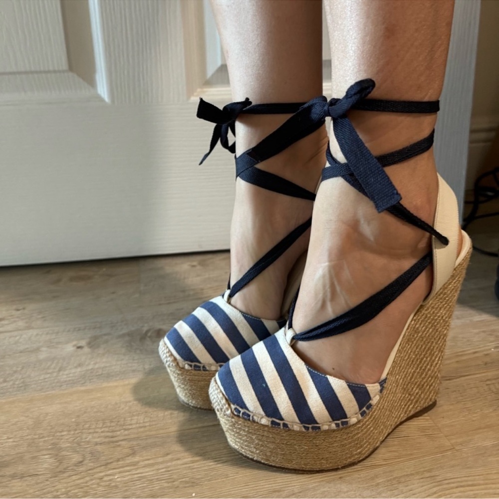 NEW IN BOX GUCCI WEDGE ESPADRILLES - Picture 5 of 12